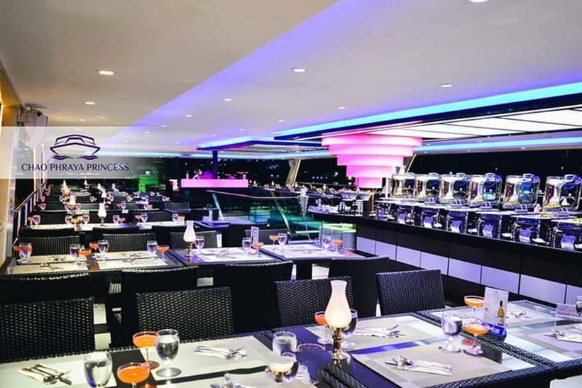 Bangkok: Chao Phraya Princess Cruise with Buffet - The buffet: seafood, sushi, and expectations