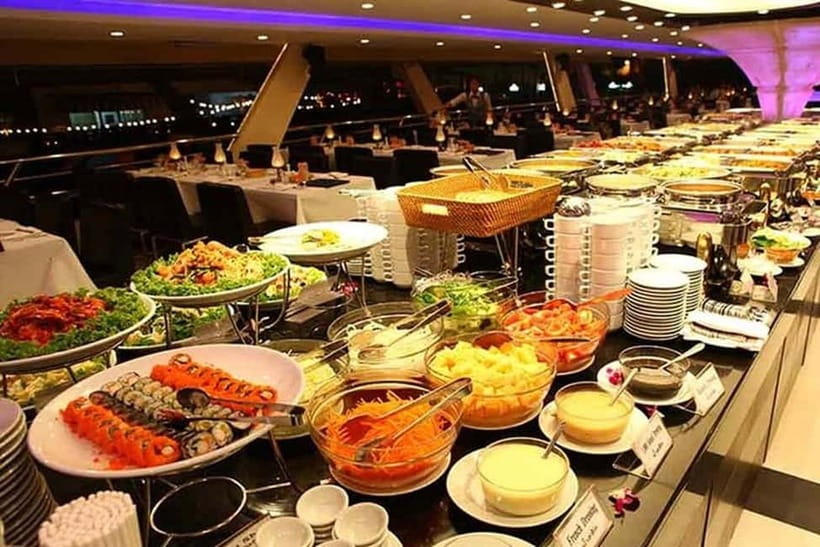 Bangkok: Chao Phraya Princess Cruise with Buffet - My verdict: book it for the setting, not luxury
