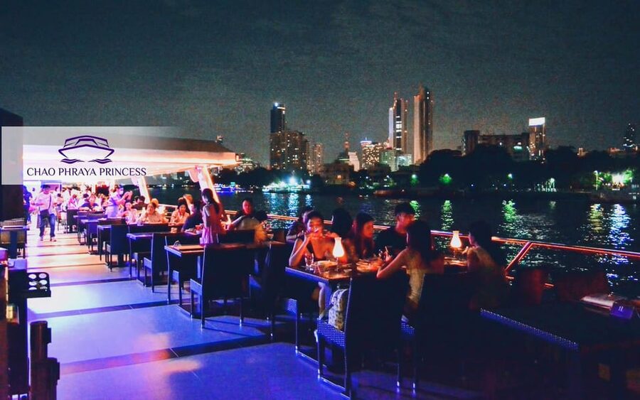 Bangkok: Chao Phraya Princess Dinner Cruise - Wat Arun and the first stretch of the river