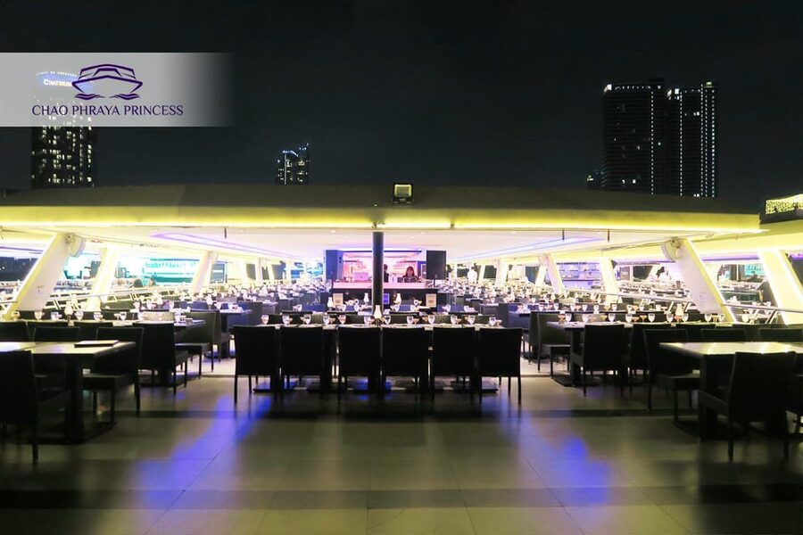 Bangkok: Chao Phraya Princess Dinner Cruise - Arriving at ICONSIAM and finding the pier