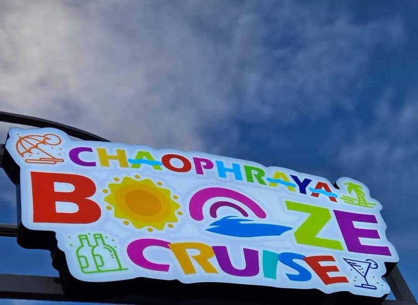 Bangkok : Chaophraya Booze Cruise – Drinks Onboard - The first minutes on the Chao Phraya