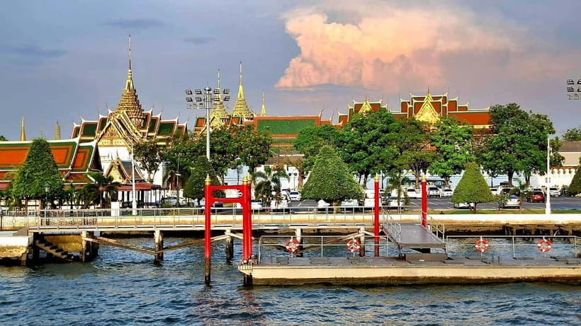 Bangkok : Chaophraya Booze Cruise – Drinks Onboard - Timing, weather, and booking cautions