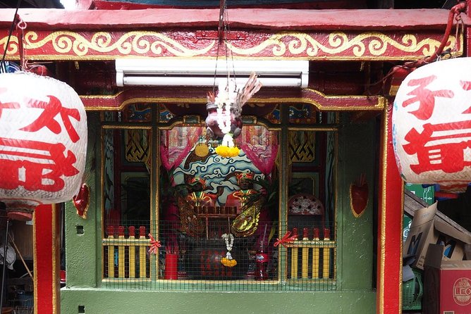 Bangkok China Town ,a Bangkok historic neighbourhood - Reading Talat Noi through its wall art