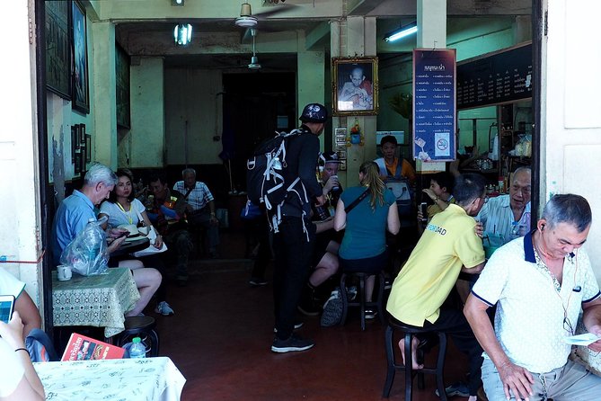 Bangkok China Town ,a Bangkok historic neighbourhood - Who will enjoy this walk most?