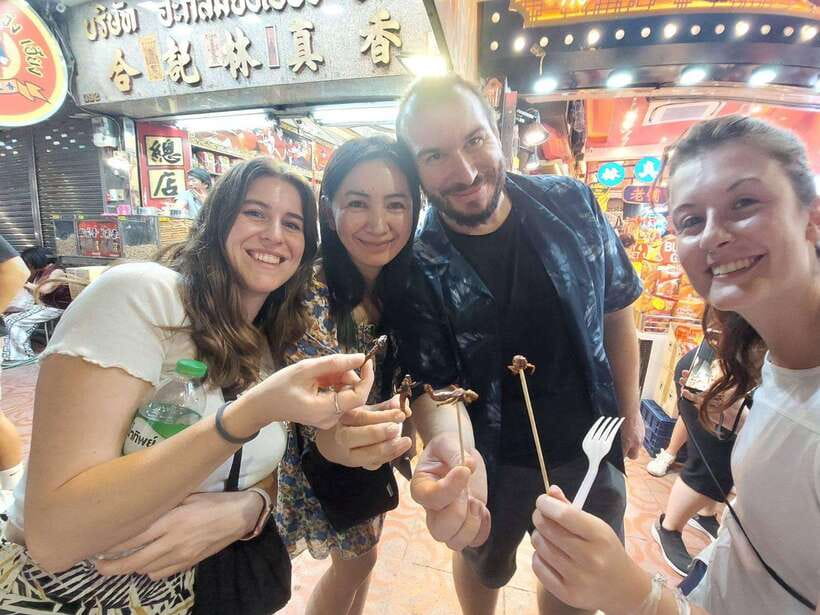 Bangkok: Chinatown Food Tour with Michelin Food Stalls - Thai-Chinese street food, one stop at a time