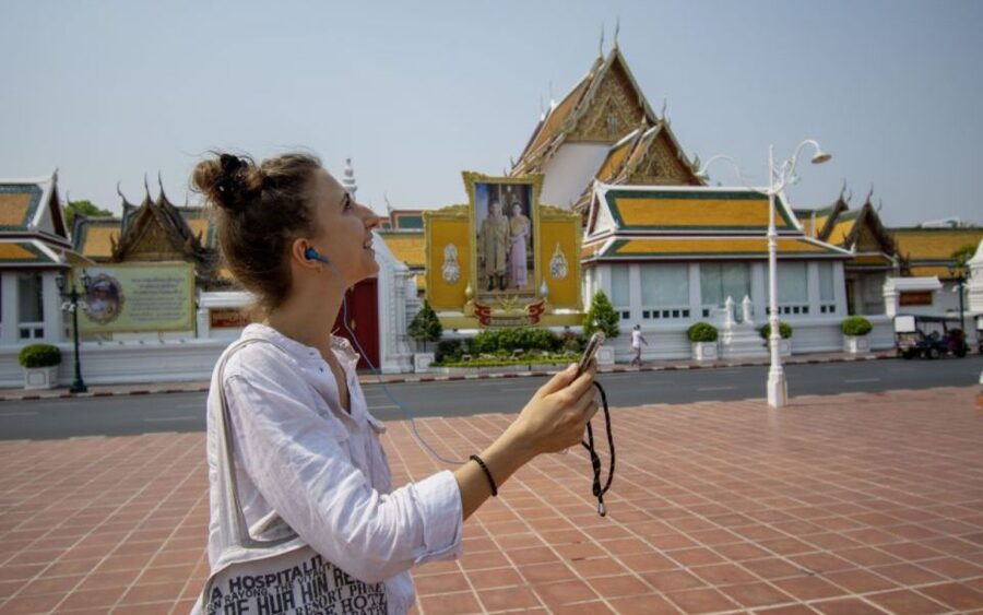 Bangkok: Chinatown Night Walking Tour and Hop On Hop Off Bus - The Chinatown Walk at 6:30 PM