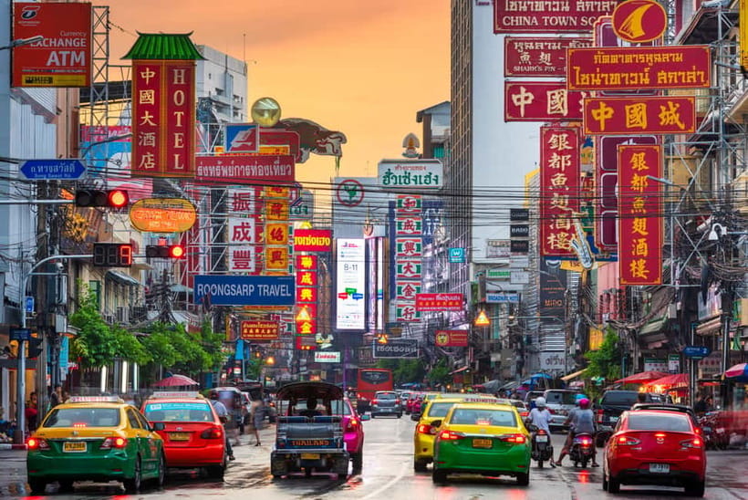 Bangkok: Chinatown & Taladnoi Street Art Guided Walking Tour - Tian Fah Foundation Hospital and the Golden Buddha story