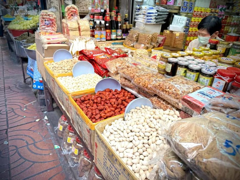Bangkok: Chinatown & Taladnoi Street Art Guided Walking Tour - Talad Noi’s ironworking lanes and old Chinese roots