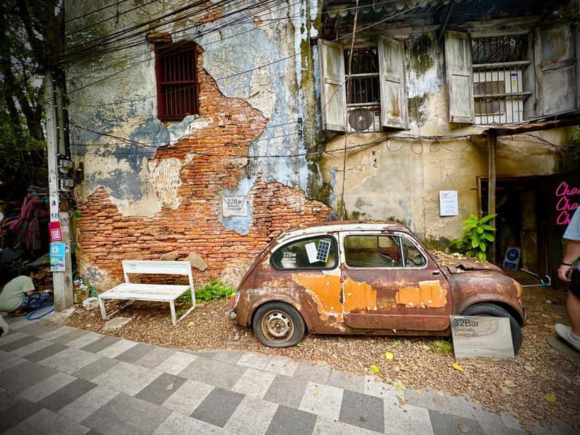 Bangkok: Chinatown & Taladnoi Street Art Guided Walking Tour - How hard is the walking?