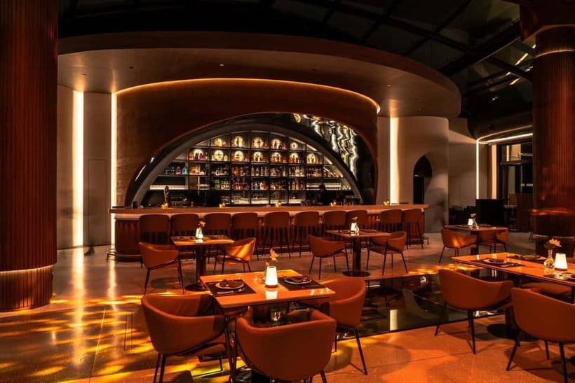 Bangkok: Cielo Sky Bar & Restaurant Rooftop - Drinks included, with premium choices available