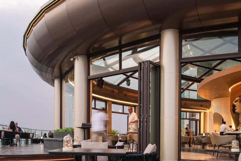 Bangkok: Cielo Sky Bar & Restaurant Rooftop - Service can make the short visit work