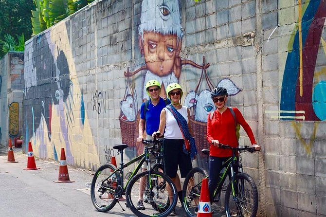 Bangkok City Bike Tour - Hotel-pickup & Lunch - Starting in Talad Noi among old riverside lanes