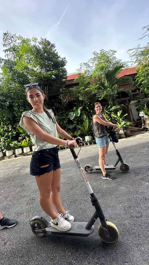 Bangkok: City Highlights Electric Scooter Tour - Why an electric scooter works well in Bangkok’s Old City