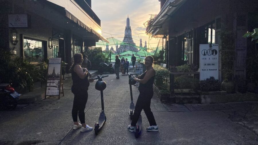 Bangkok: City Highlights Electric Scooter Tour - The Big Swing and the rhythm of the streets