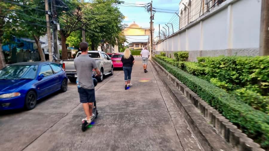 Bangkok: City Highlights Electric Scooter Tour - What the $37 price means