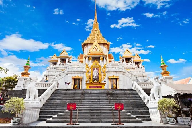 Bangkok City Tour with Guided Temple Visits and Shared Transfers - What happens at Gems Gallery Bangkok