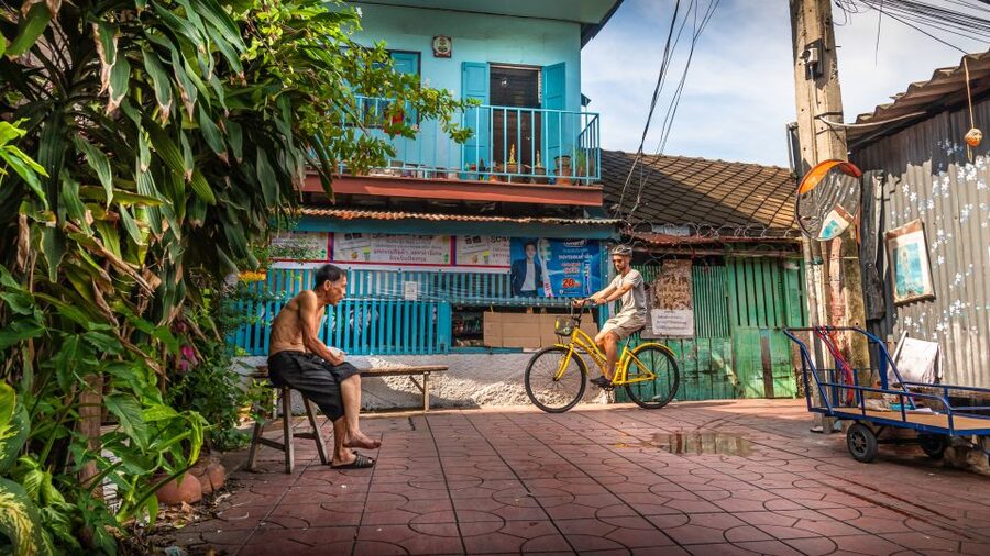 Bangkok Classical Bicycle Tour - Starting near River City and entering Chinatown