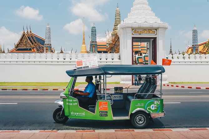 Bangkok Combo: Tuk Tuk App Pass, Chao Phraya Boat & E-sim - Why Rattanakosin is the best place to begin
