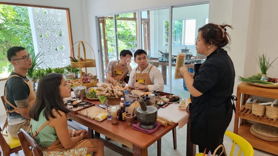 Bangkok: Cooking Class + Tuk Tuk Ride + Market Tour - Who should book this class