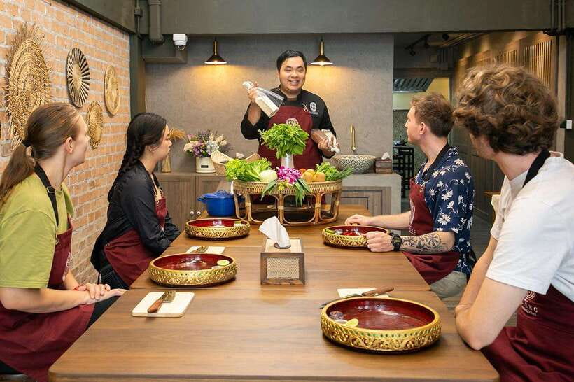 Bangkok: Cooking Class with Market Visit & Tuk Tuk Ride - Should you book the Sabieng cooking class?