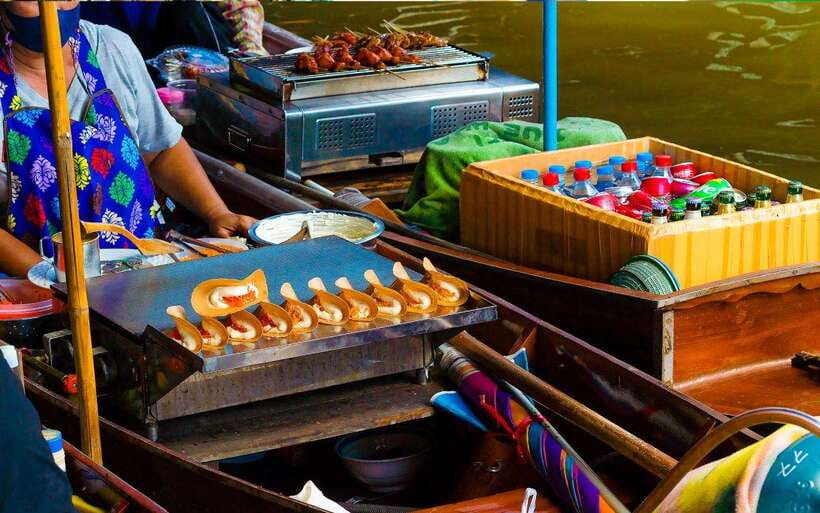 Bangkok: Damnoen Saduak and Train Market with Boat Ride - Damnoen Saduak by long-tail boat