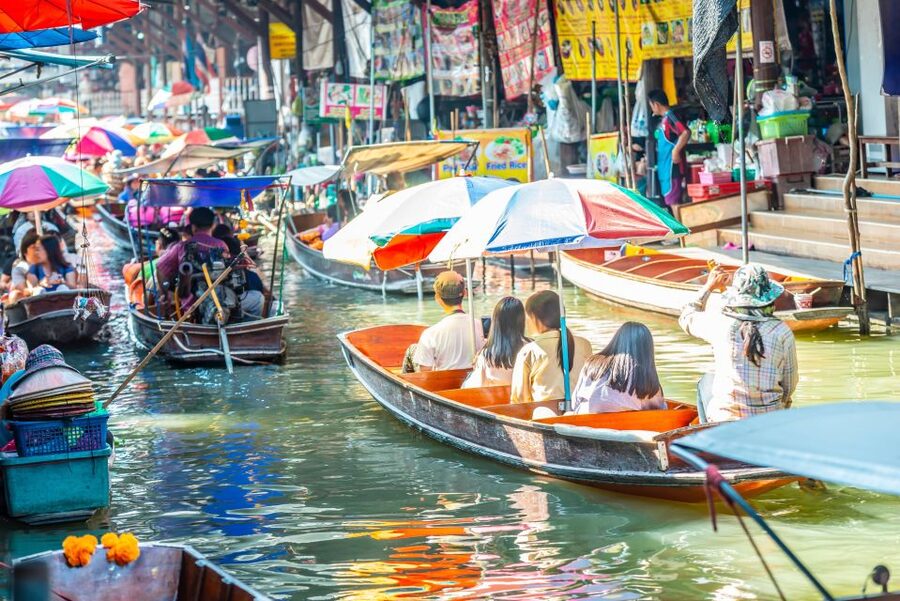 Bangkok: Damnoen Saduak, Train Market & Mahanakhon Day Trip - Why this market combination works
