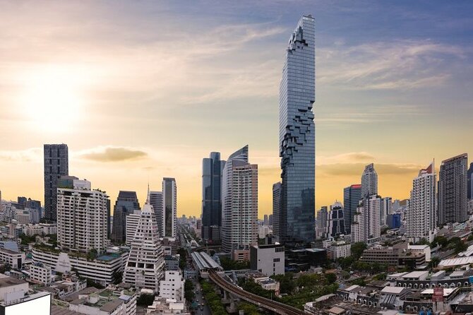 Bangkok Damnoen Saduak, Train Market, Mahanakhon Skywalk - What the $27.67 price really covers