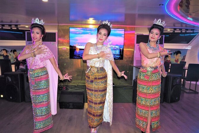 Bangkok Dinner Cruise with Intl Buffet, Live Music & Hotel Pickup - What the guide adds to the evening