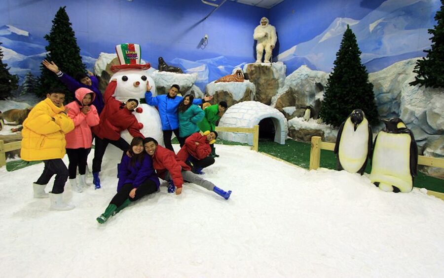 Bangkok: Dream World Entrance Ticket - Fantasy Land slows the pace