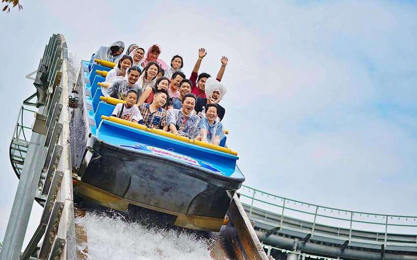 Bangkok: Dream World Unlimited Ride Ticket with Lunch - Seven themed zones, seven different moods