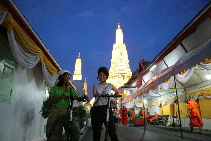 Bangkok: E-Scooter Night Tour with Local Street Food - Key points at a glance