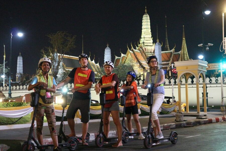 Bangkok: E-Scooter Night Tour with Local Street Food - Why an e-scooter is a good way to see Bangkok at night