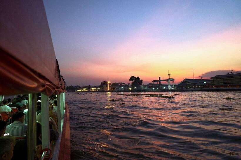 Bangkok Electric Tuk Tuk: Street Food & Markets - Riverside views and a break with a drink
