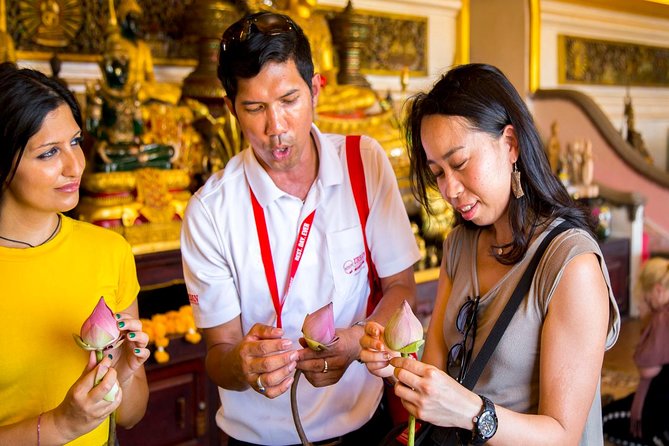 Bangkok Electric Tuk Tuk: Thonburi, Wang Lang & Food Tour - Why Thonburi is the right side of Bangkok for this tour