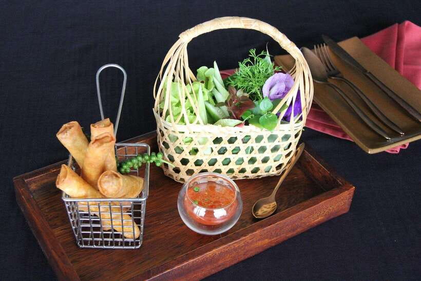Bangkok: Enjoy Fine Thai Food with Panoramic Rooftop Views - Getting there and finding the sky garden