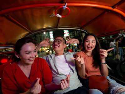 Evening Tour with Wat Arun, Wat Pho & Tuk Tuk Ride