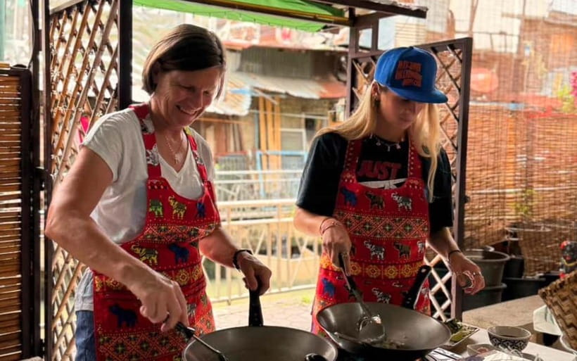 Bangkok: Favourite Thai Flavors Cooking Class by Smart Cook - Getting started with Thai ingredients