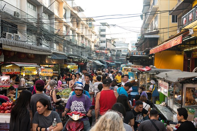 Bangkok Food Tour with a Local: China Town Feast for Foodies 100% Personalized - Why a private Chinatown food walk can be worth it