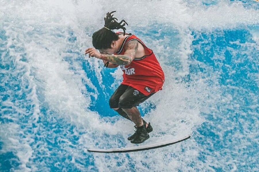 Bangkok: Fun Flow riding at Flow House Bangkok - Trading Bangkok traffic for a continuous wave