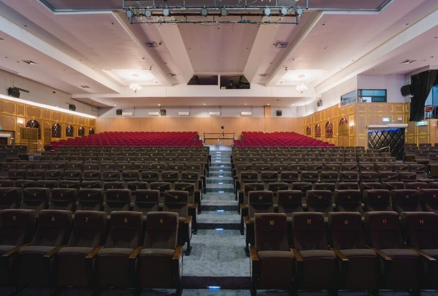 Bangkok: Golden Dome Cabaret Show Entry Ticket - Key points at a glance