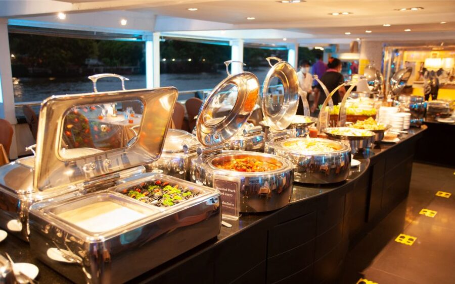 Bangkok: Grand Chao Phraya Dinner Cruise with Live Show - Bangkok by boat, with dinner and music