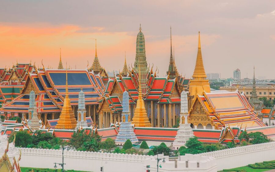Bangkok: Grand Palace and Emerald Buddha Half-Day Tour - Key Points Before You Book