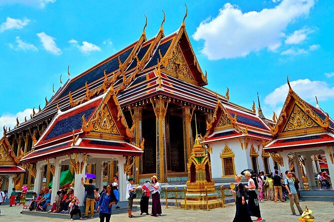 Bangkok Grand Palace and Emerald Buddha Tour - The guides can shape the whole experience