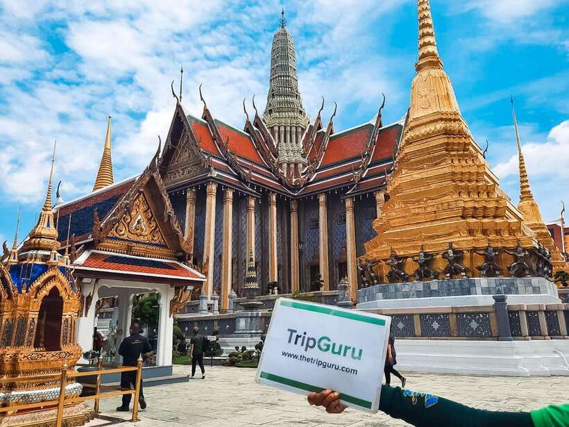 Bangkok: Grand Palace and Wat Phra Kaew Guided Walking Tour - The dress code is not optional