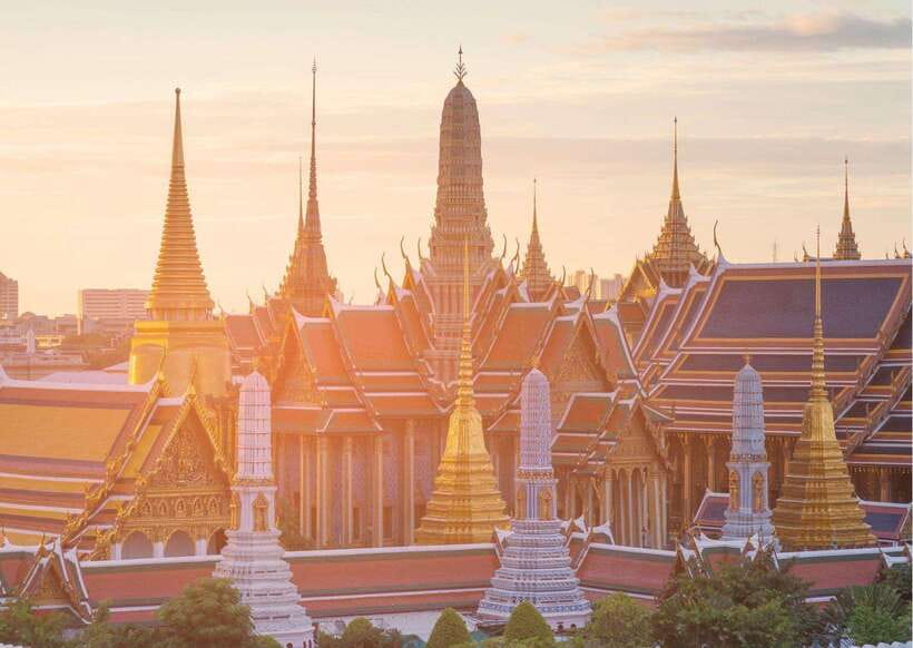 Bangkok: Grand Palace & Emerald Buddha Entry with Audioguide - Walking, clothing, and access concerns