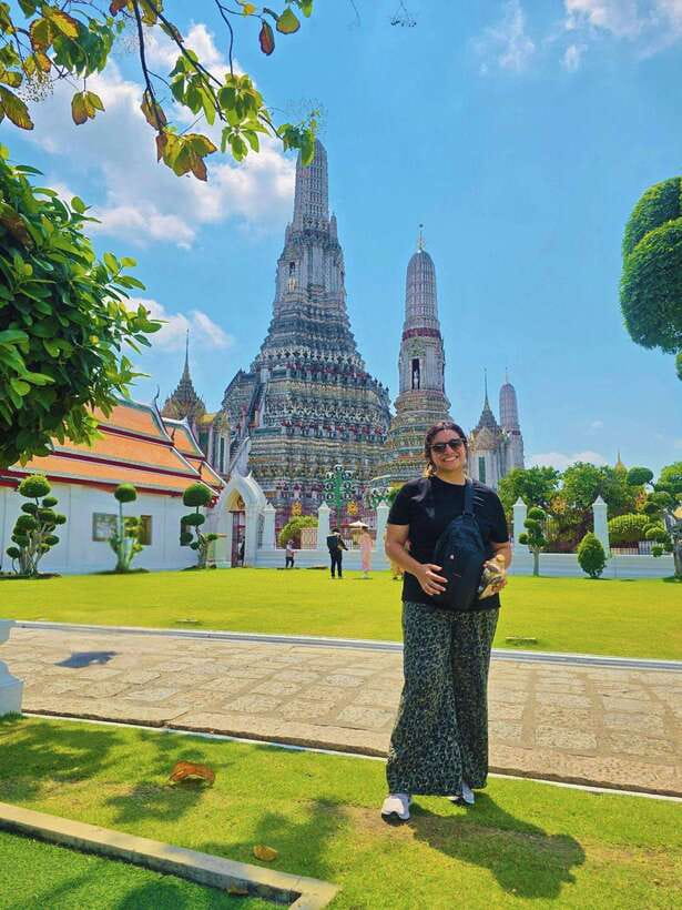 Bangkok: Grand Palace, Wat Pho, Wat Arun and Wat Sa Ket Tour - Heat, clothing, pace, and mobility