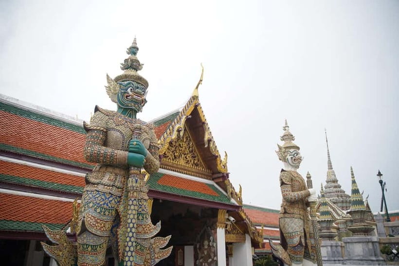 Bangkok: Grand Palace, Wat Pho, Wat Arun Sacred & Local Tour - Practical preparation for a smoother visit
