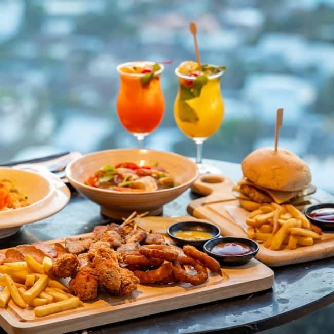 Bangkok: Gravity 87 Rooftop Lounge At Ramada Bangkok - A rooftop stop above Sukhumvit 87