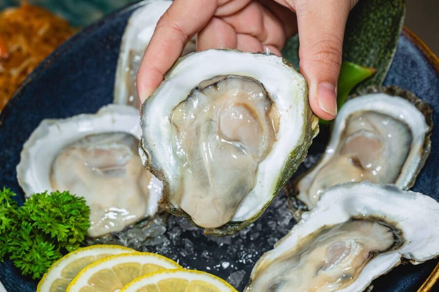 Bangkok: Great Harbour International Buffet - Seafood, Sushi, Roast Meats, and Desserts