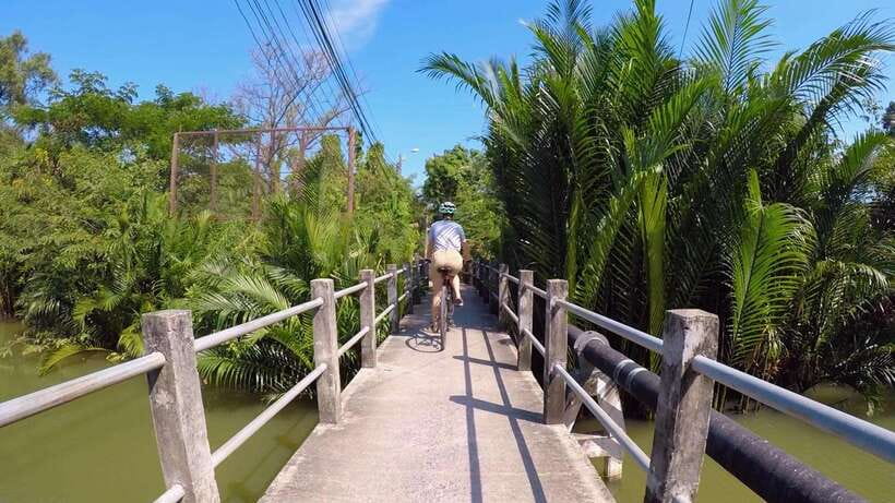 Bangkok green oasis guided bike tour with boat ride - Why the boat rides matter